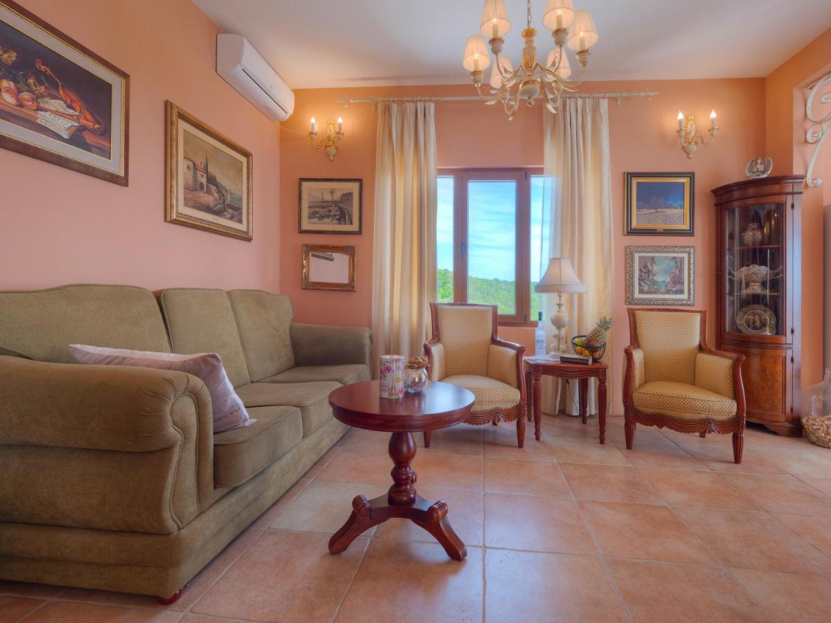 Villa Miracle Zagora *